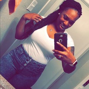 Meet your Posher, Brittaney